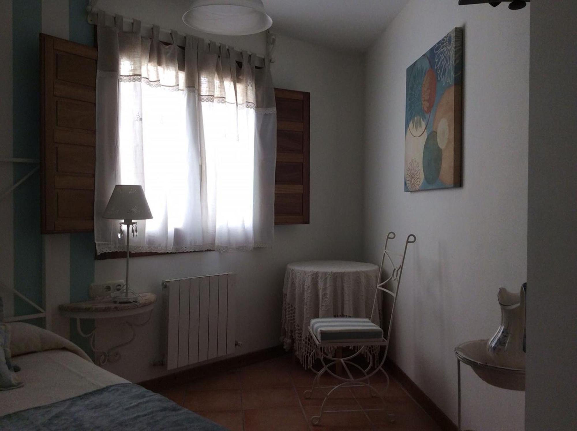 Hotel Rural Los Roturos Maestu Zimmer foto