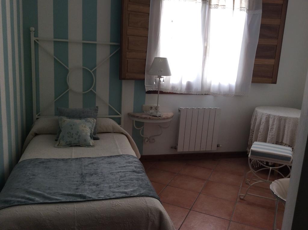 Hotel Rural Los Roturos Maestu Zimmer foto